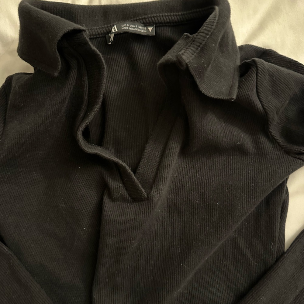 Cropped longsleeve colared tee